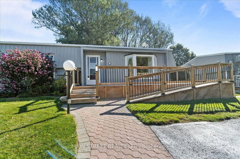 2 Pineridge Crescent