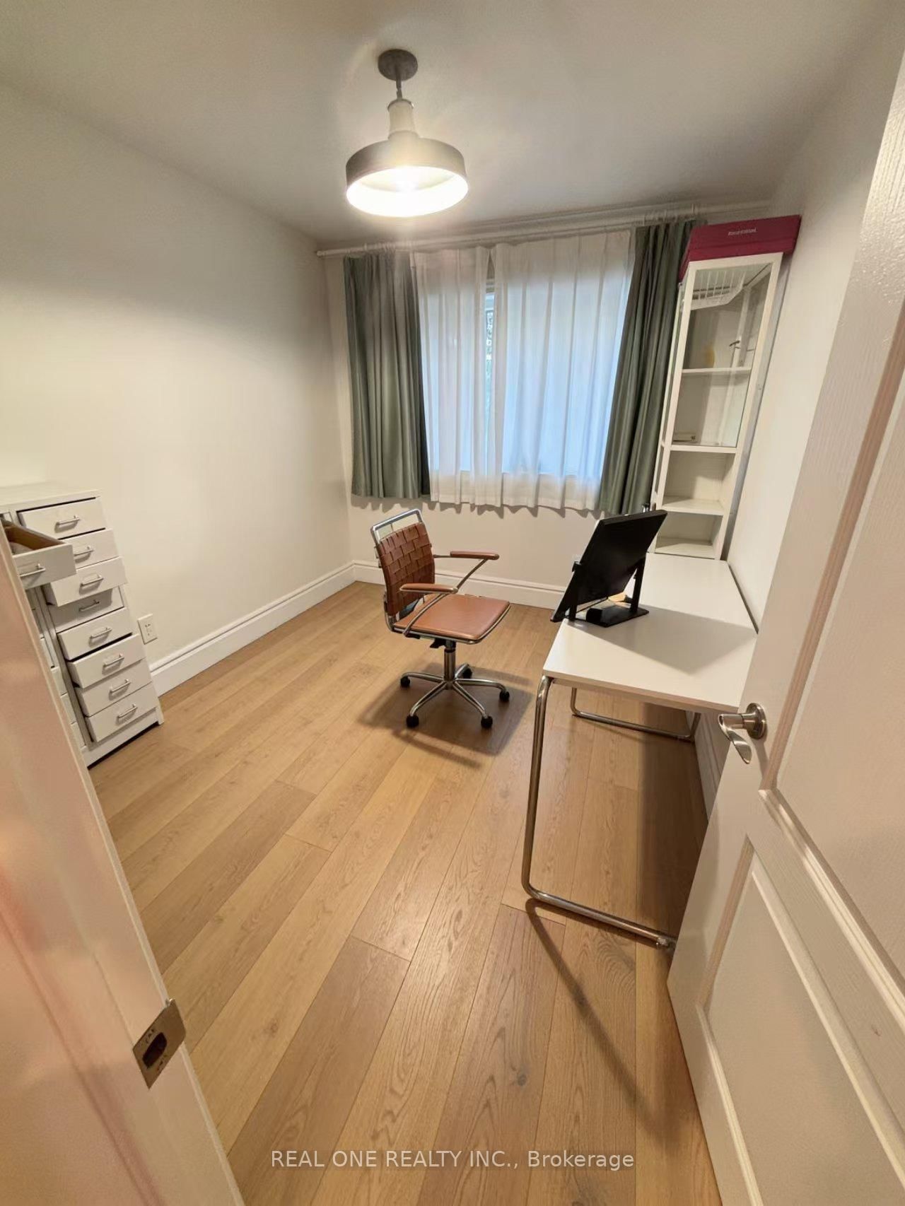 69 Stanwell Drive • Toronto, ON photo 7