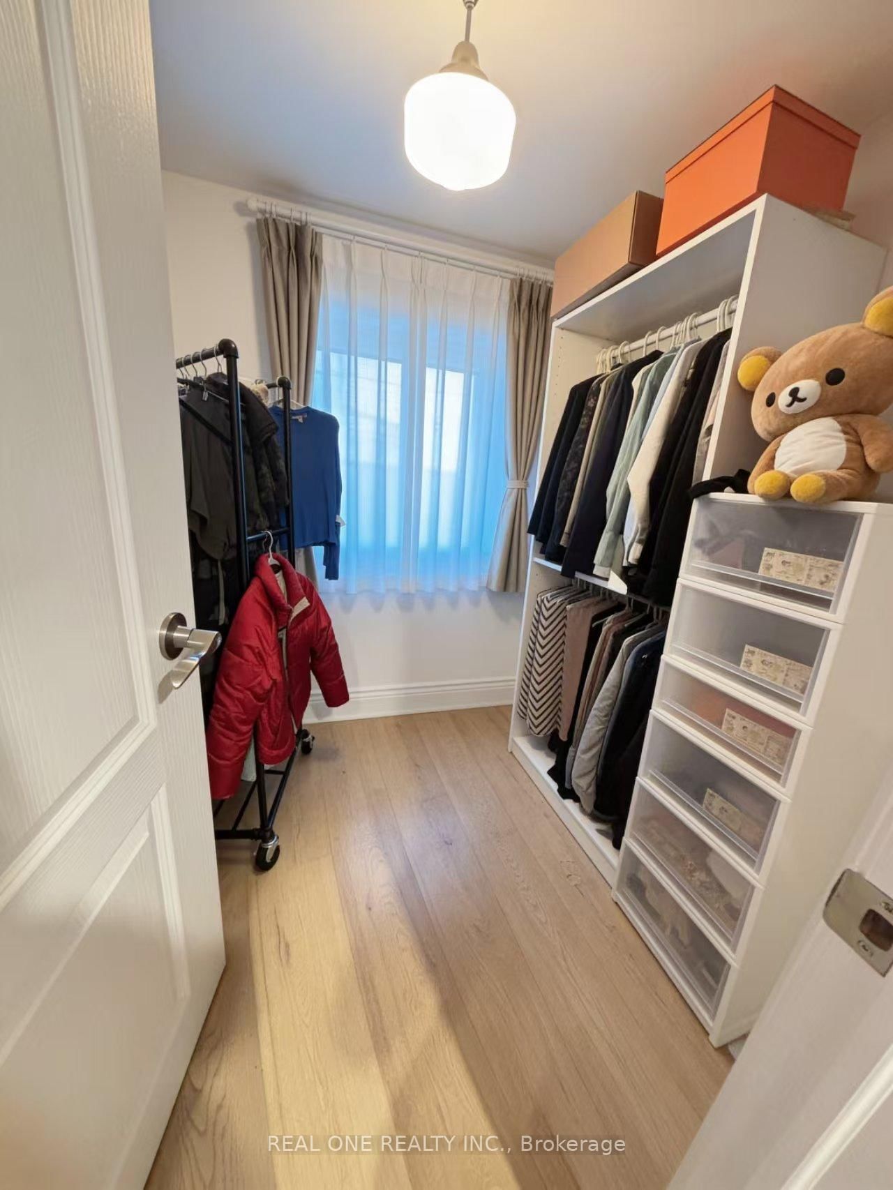 69 Stanwell Drive • Toronto, ON photo 8