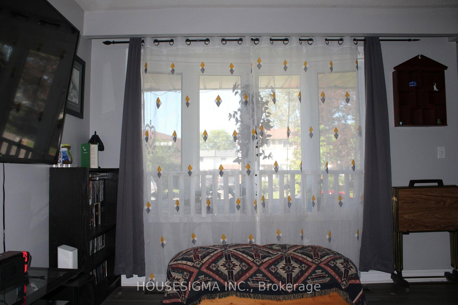 430 Harcourt Drive • Oshawa, ON photo 3
