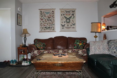 430 Harcourt Drive • Oshawa, ON photo 4