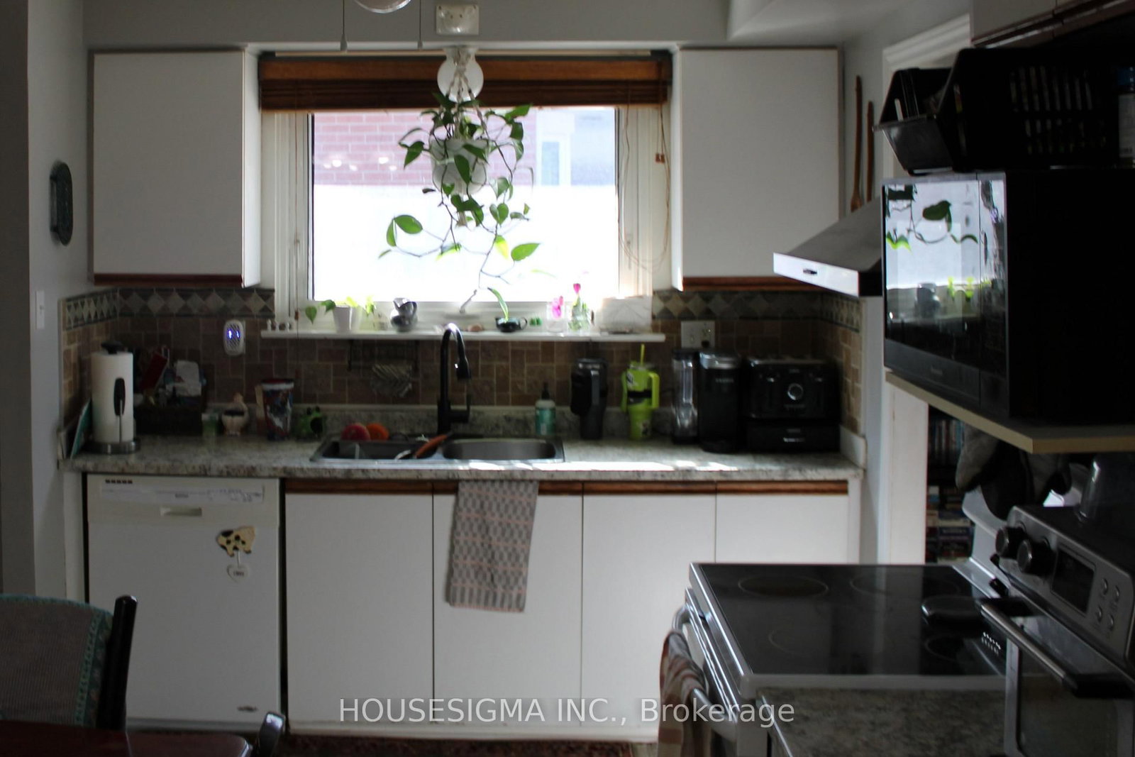430 Harcourt Drive • Oshawa, ON photo 6