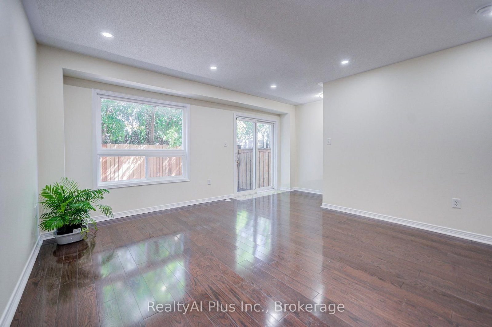 105 Pilkington Drive • Toronto, ON photo 11