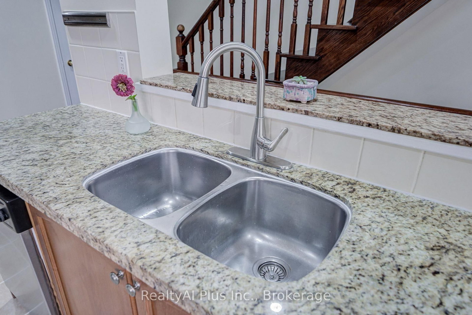 105 Pilkington Drive • Toronto, ON photo 16