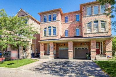 105 Pilkington Drive • Toronto, ON photo 2