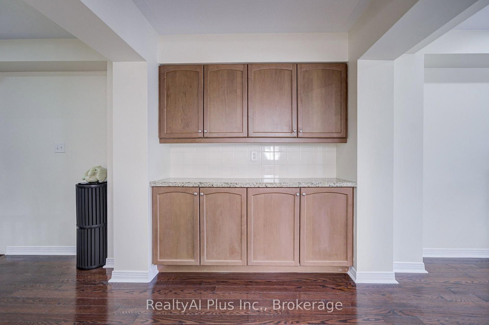 105 Pilkington Drive • Toronto, ON photo 23