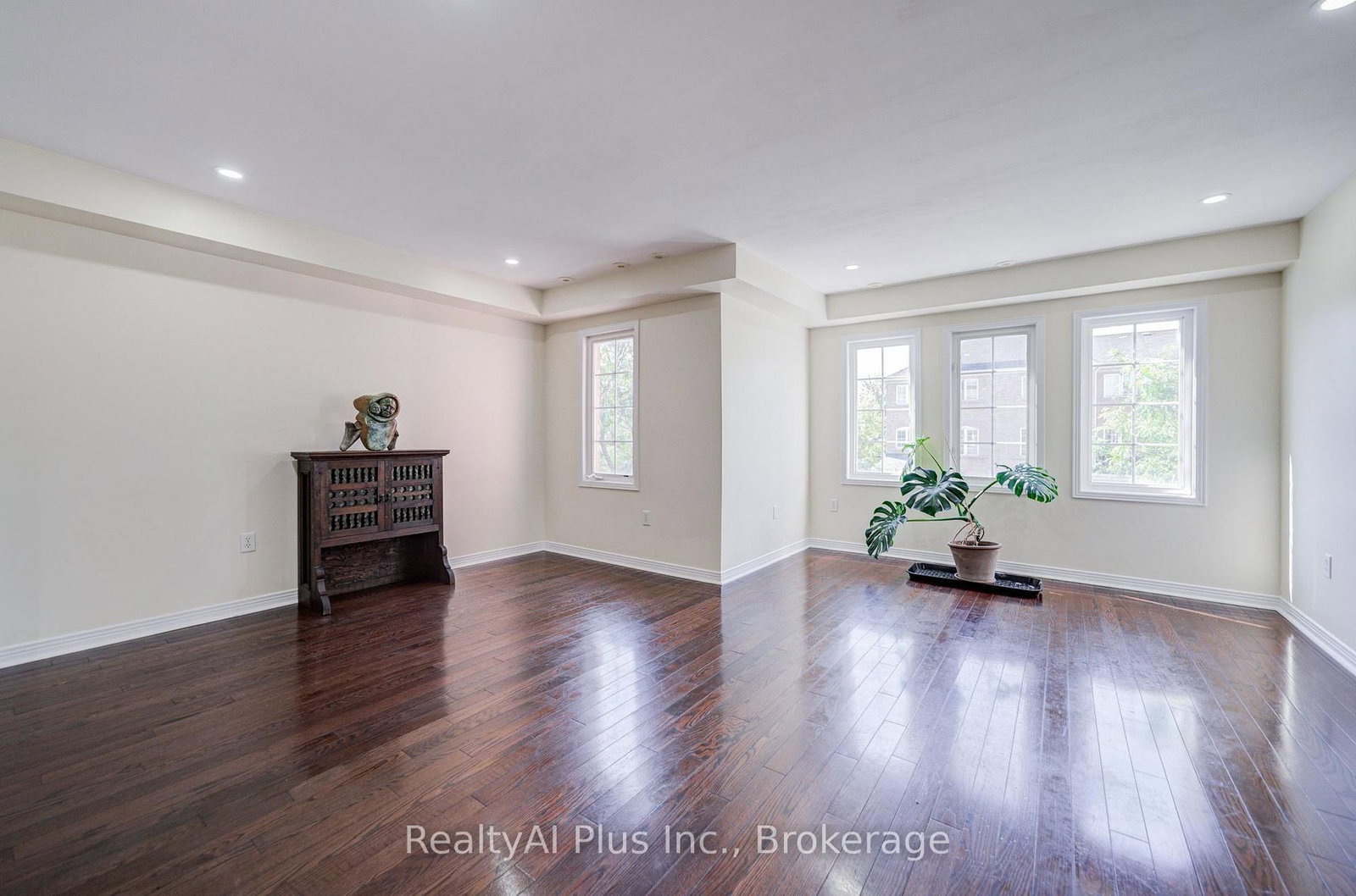 105 Pilkington Drive • Toronto, ON photo 25