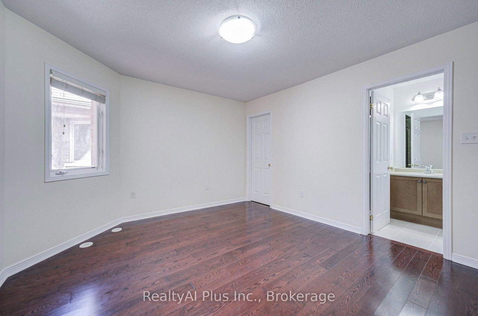 105 Pilkington Drive • Toronto, ON photo 28