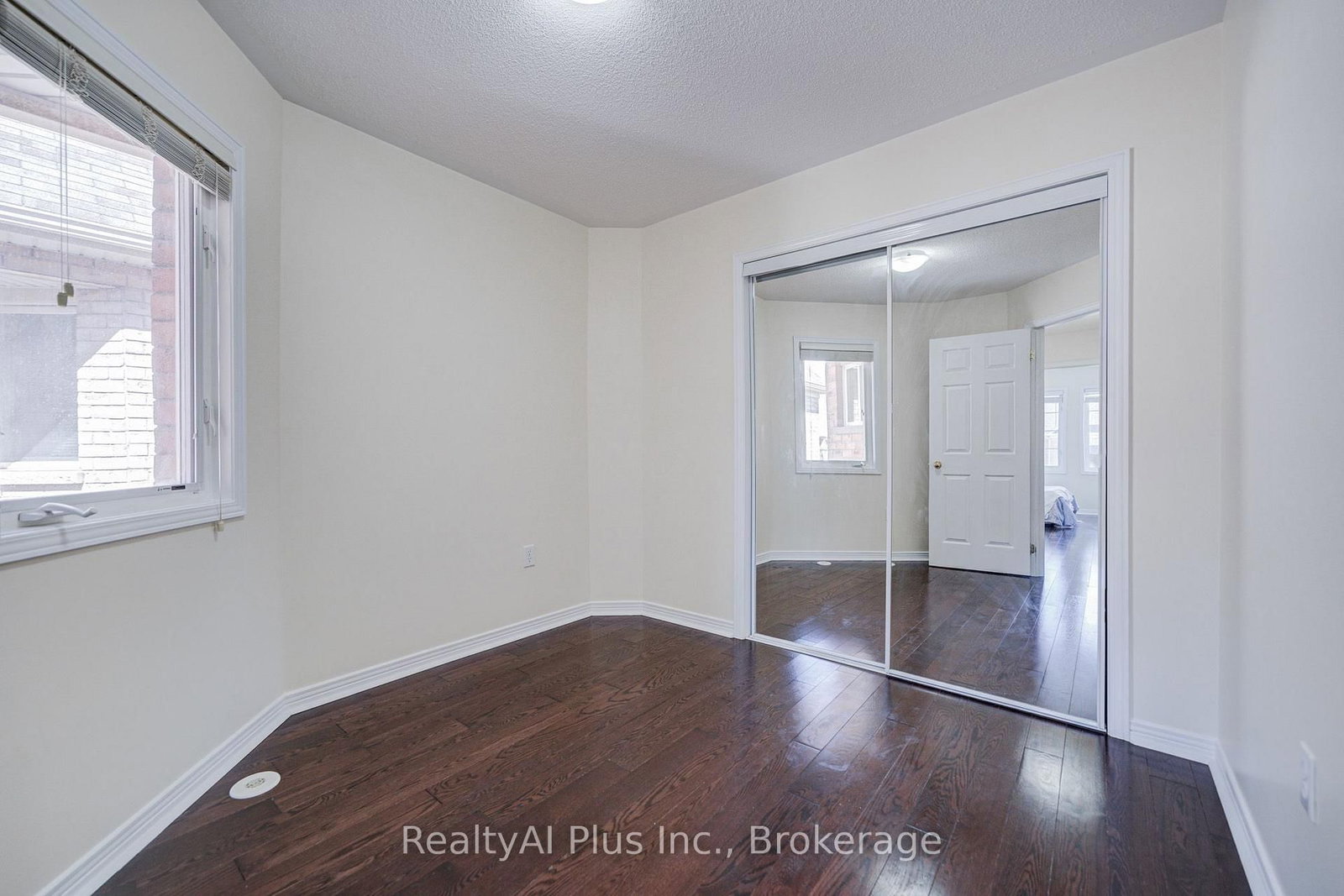 105 Pilkington Drive • Toronto, ON photo 34