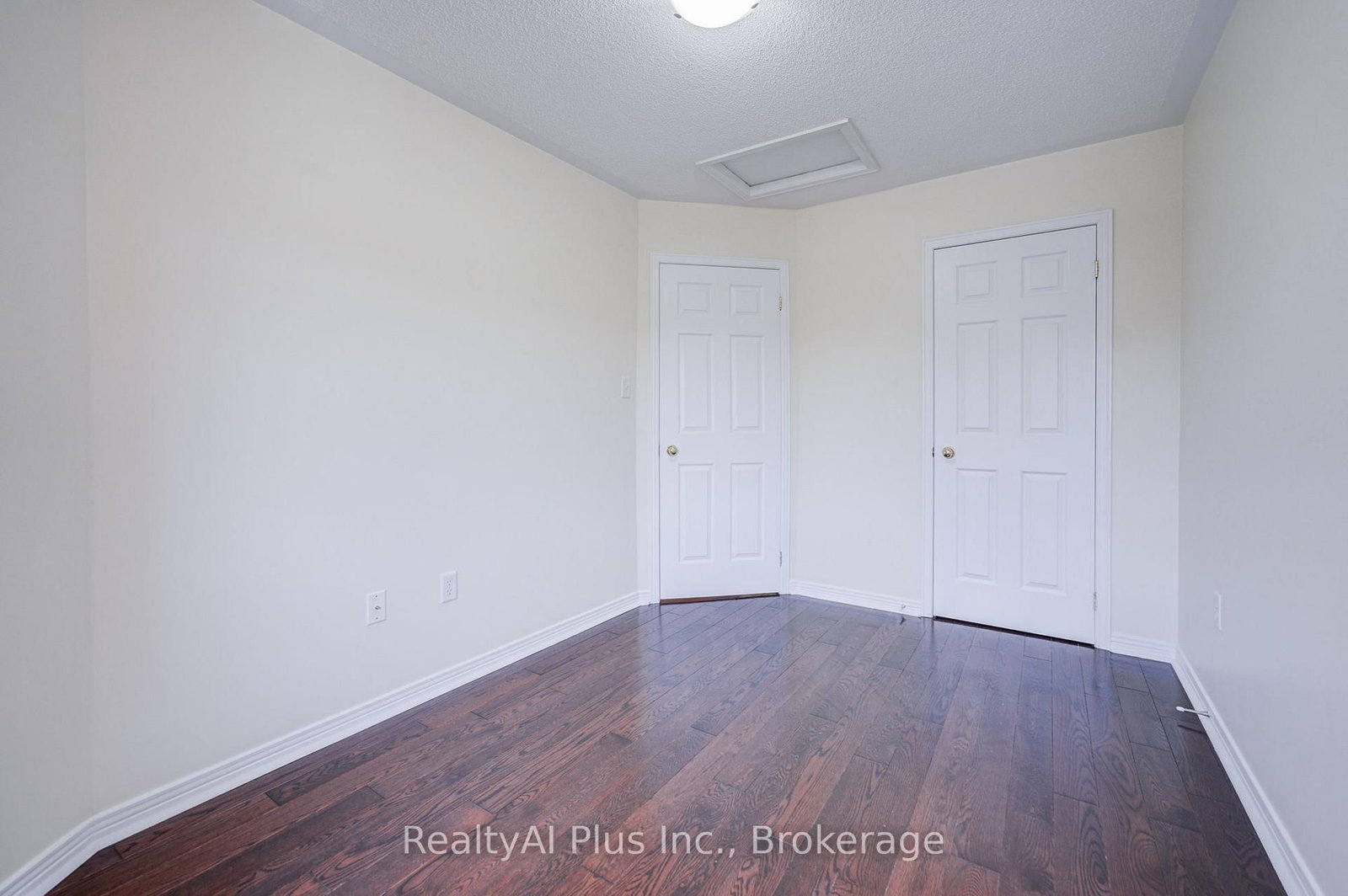105 Pilkington Drive • Toronto, ON photo 37