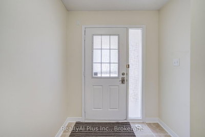 105 Pilkington Drive • Toronto, ON photo 4