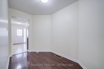 105 Pilkington Drive • Toronto, ON photo 7