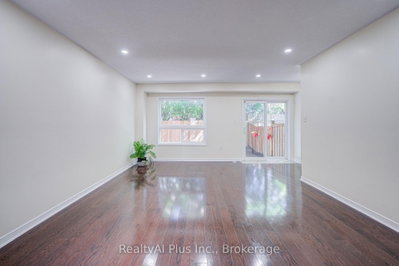 105 Pilkington Drive • Toronto, ON photo 9