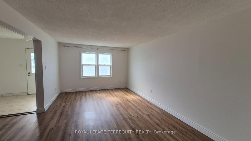 15 - 15 Brimwood Boulevard