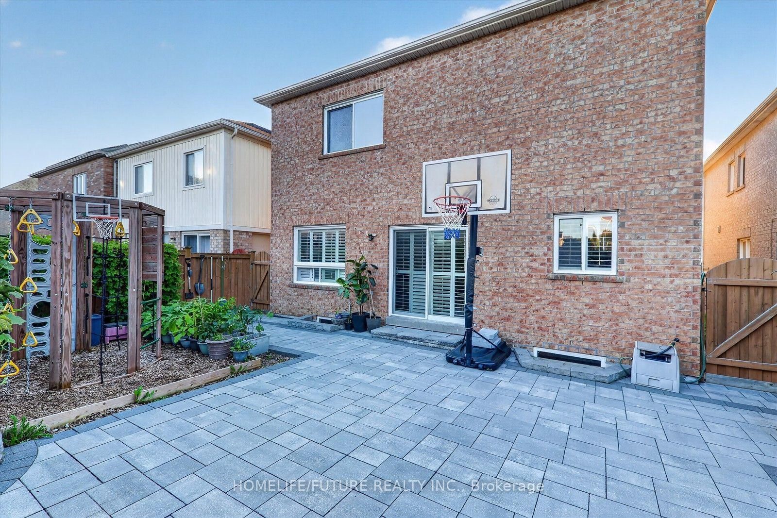65 Middlecote Drive • Ajax, ON photo 27