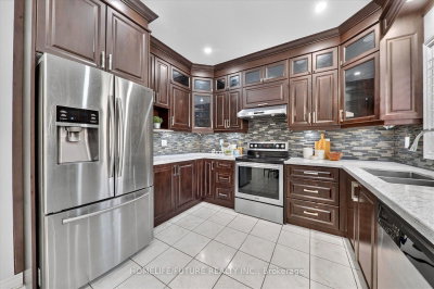 65 Middlecote Drive • Ajax, ON photo 9