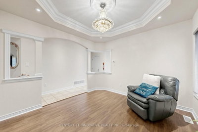 55 Sharplin Drive • Ajax, ON photo 8