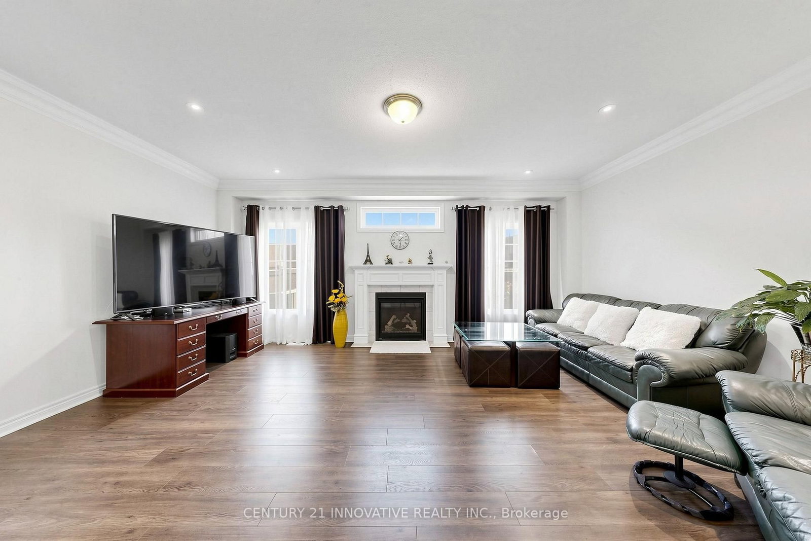 55 Sharplin Drive • Ajax, ON photo 9