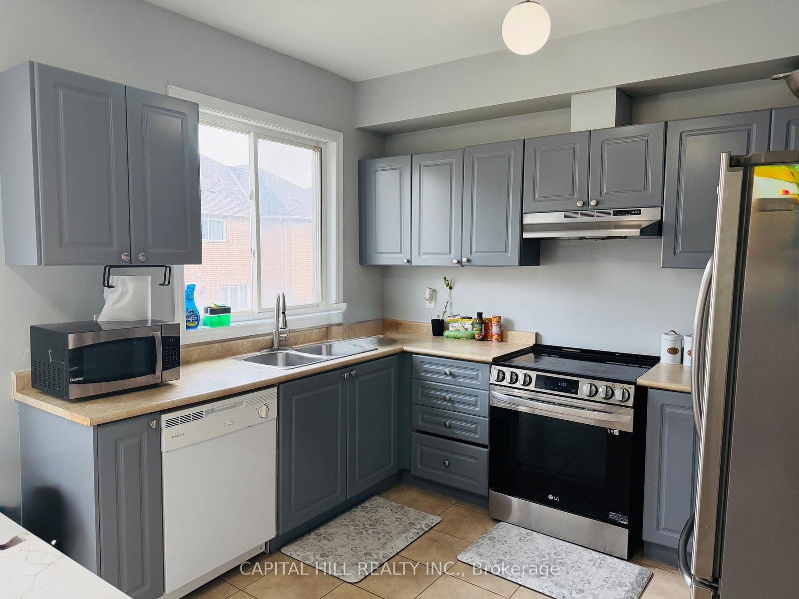 106 Wilkie Lane • Ajax, ON photo 9
