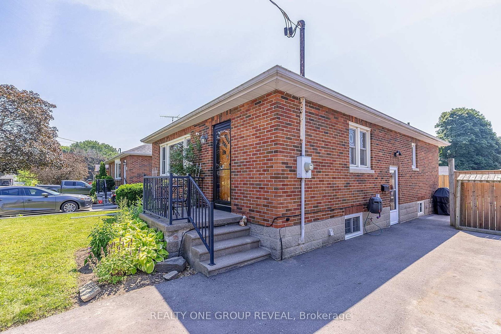 37 Prince Street • Clarington, ON photo 3
