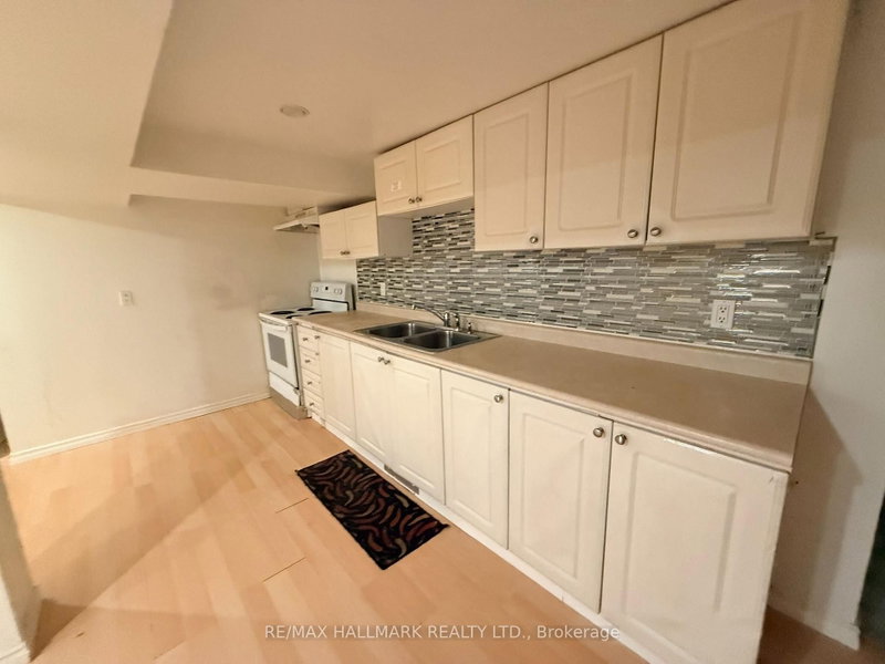 14 Lombardy Toronto,ON M1K 4N8 — Photo 14