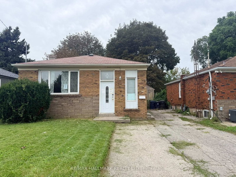 14 Lombardy Crescent