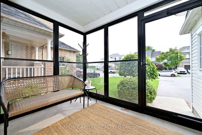 32 Regatta Crescent • Whitby, ON photo 4