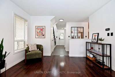 32 Regatta Crescent • Whitby, ON photo 7