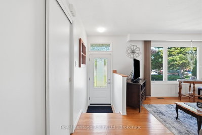 479 Sunset Boulevard • Clarington, ON photo 6