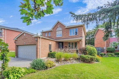 53 Meekings Drive • Ajax, ON photo 2