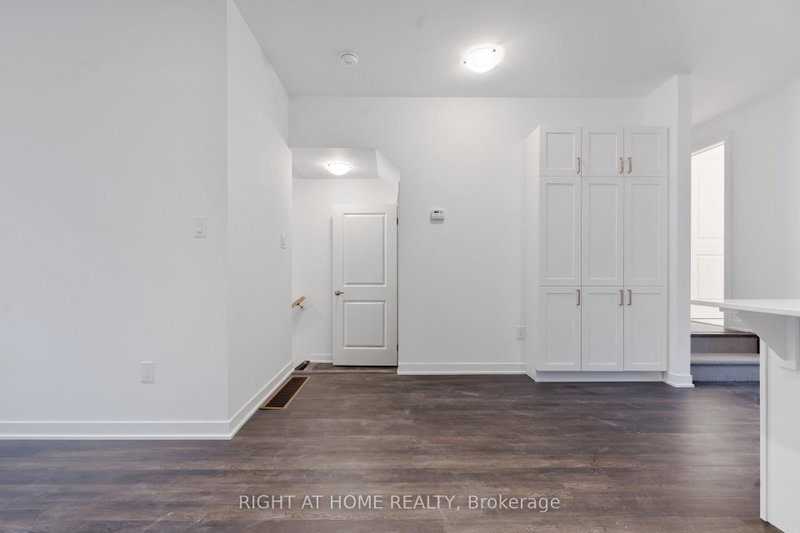 13 Selfridge Way