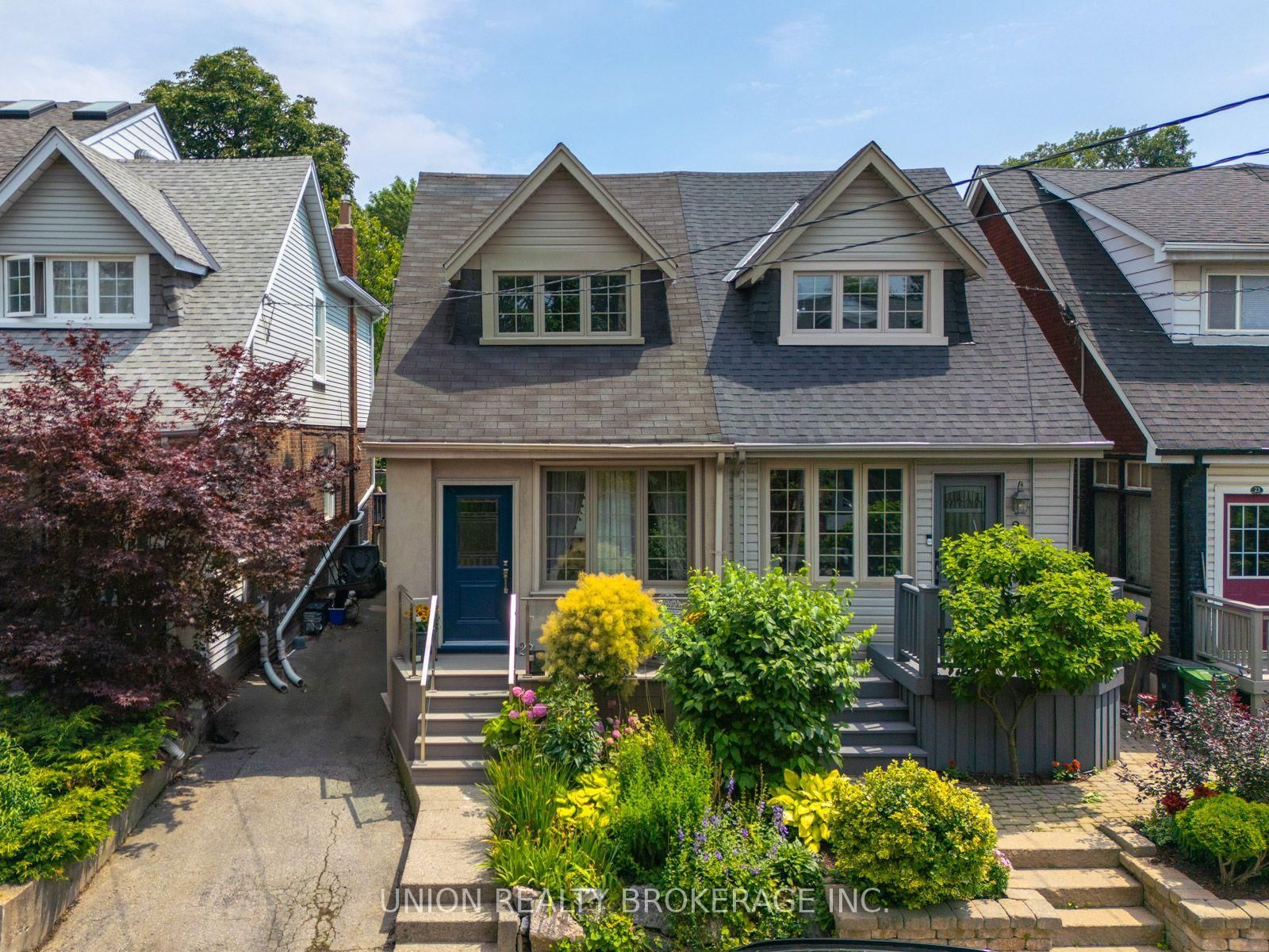 27 Kent Road • Toronto, ON photo 2