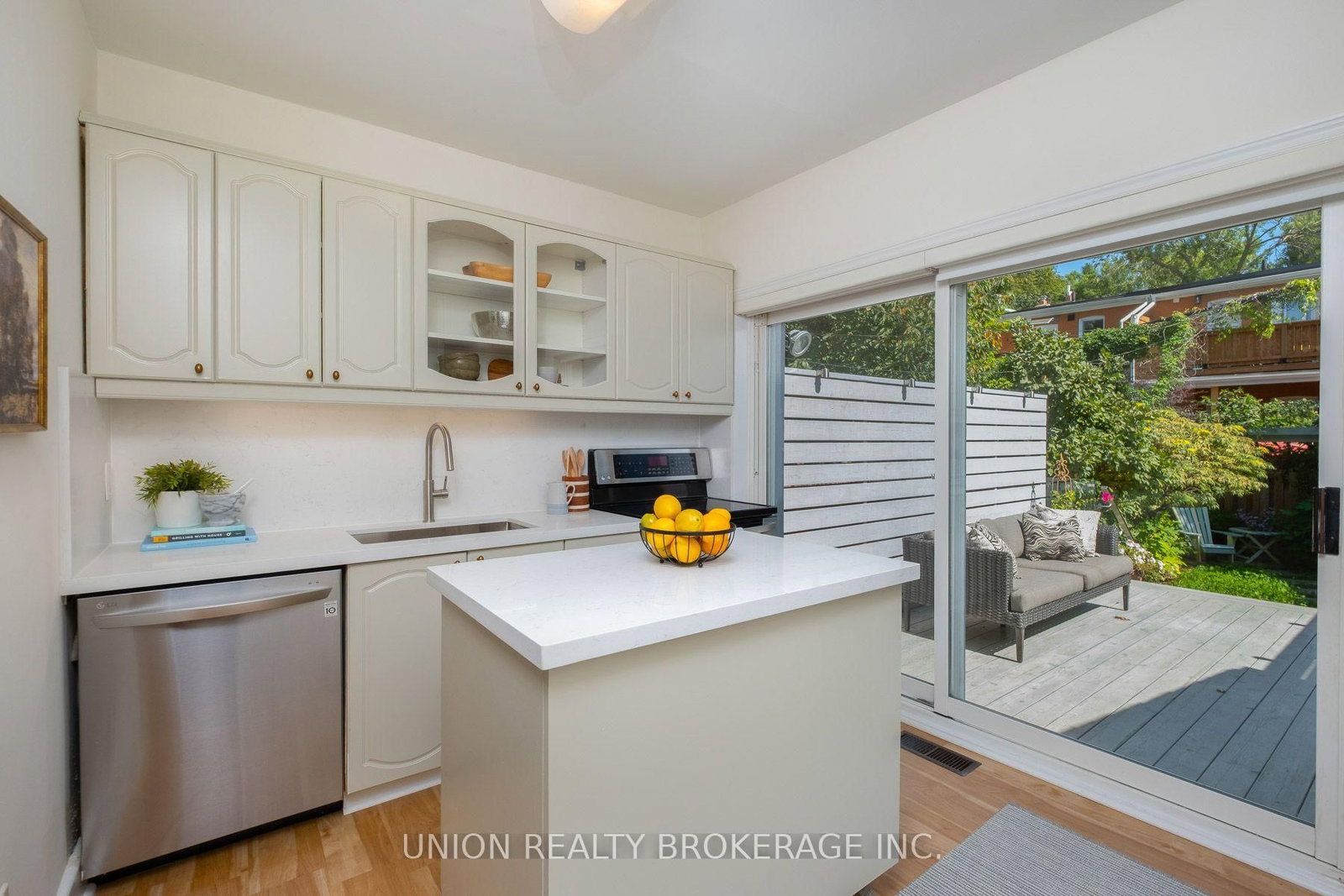 27 Kent Road • Toronto, ON photo 8