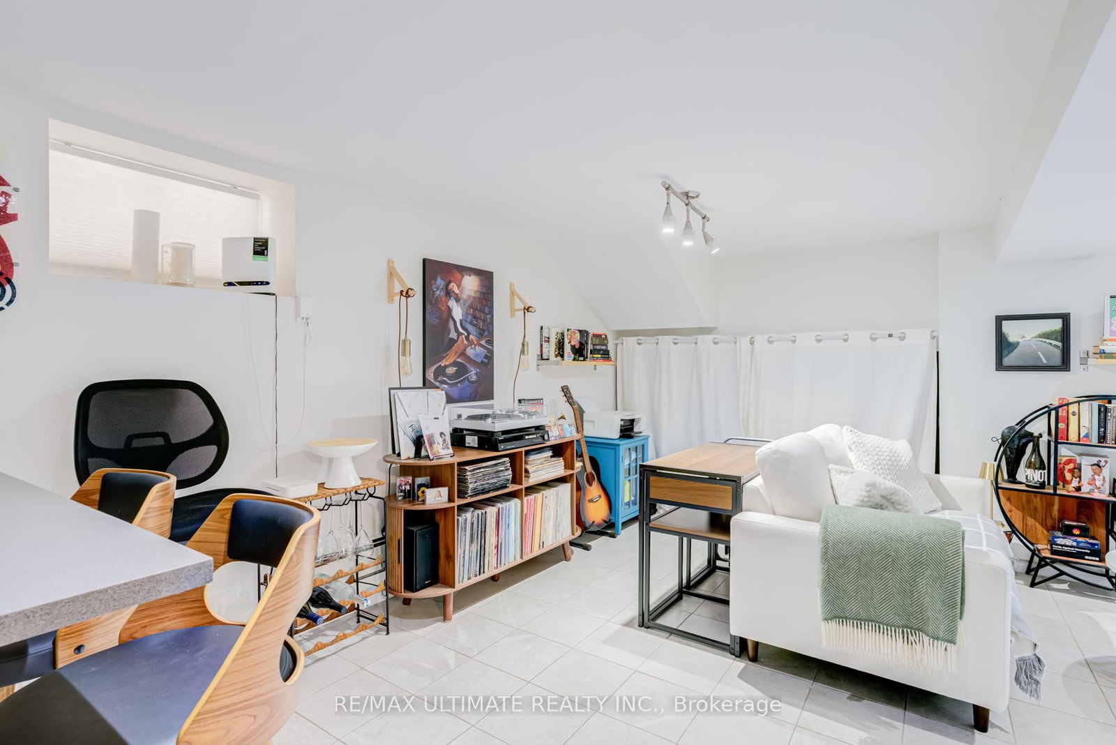 533 Kingston Road • Toronto, ON photo 12