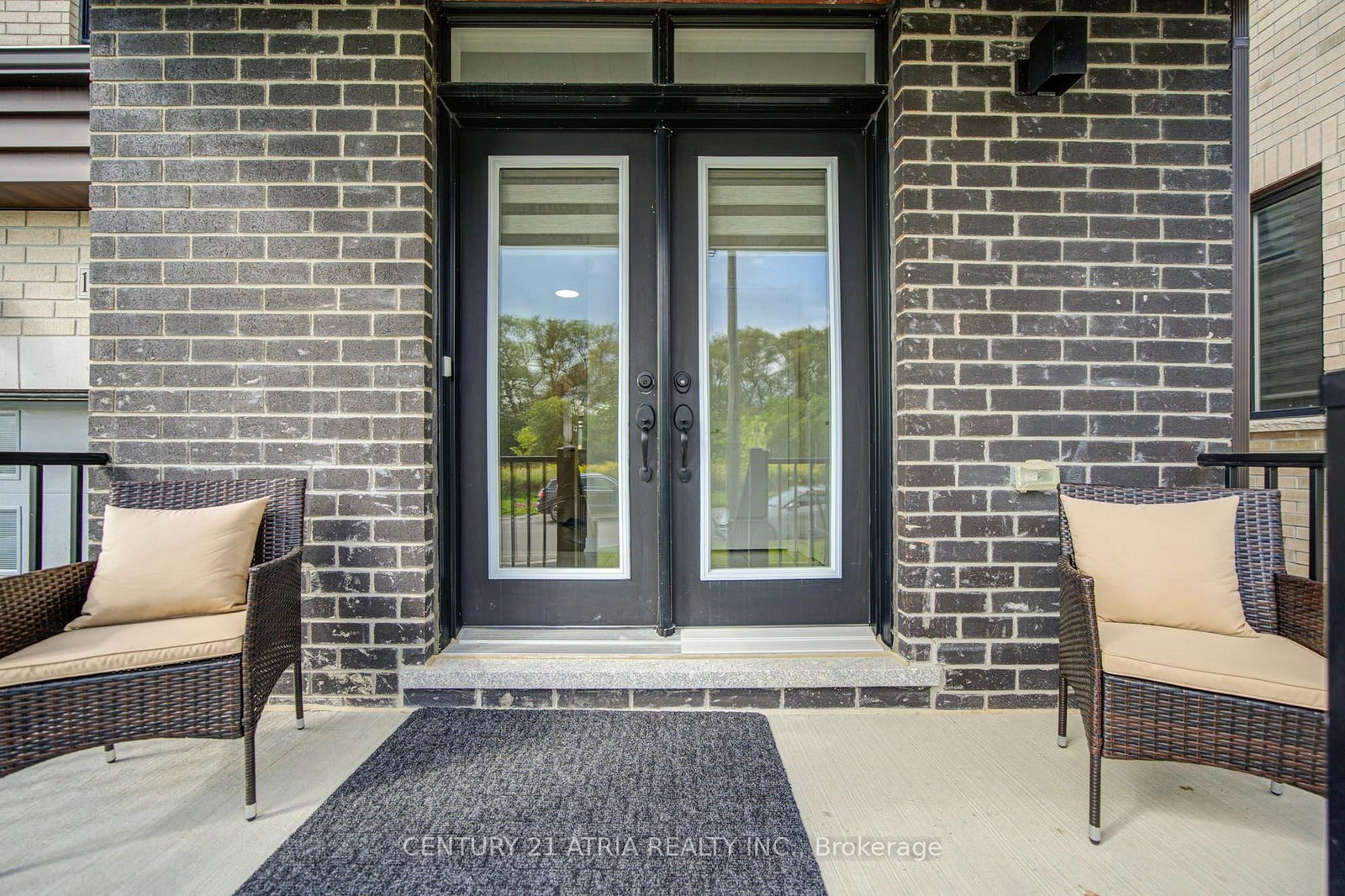 1304 Klondike Drive • Oshawa, ON photo 3