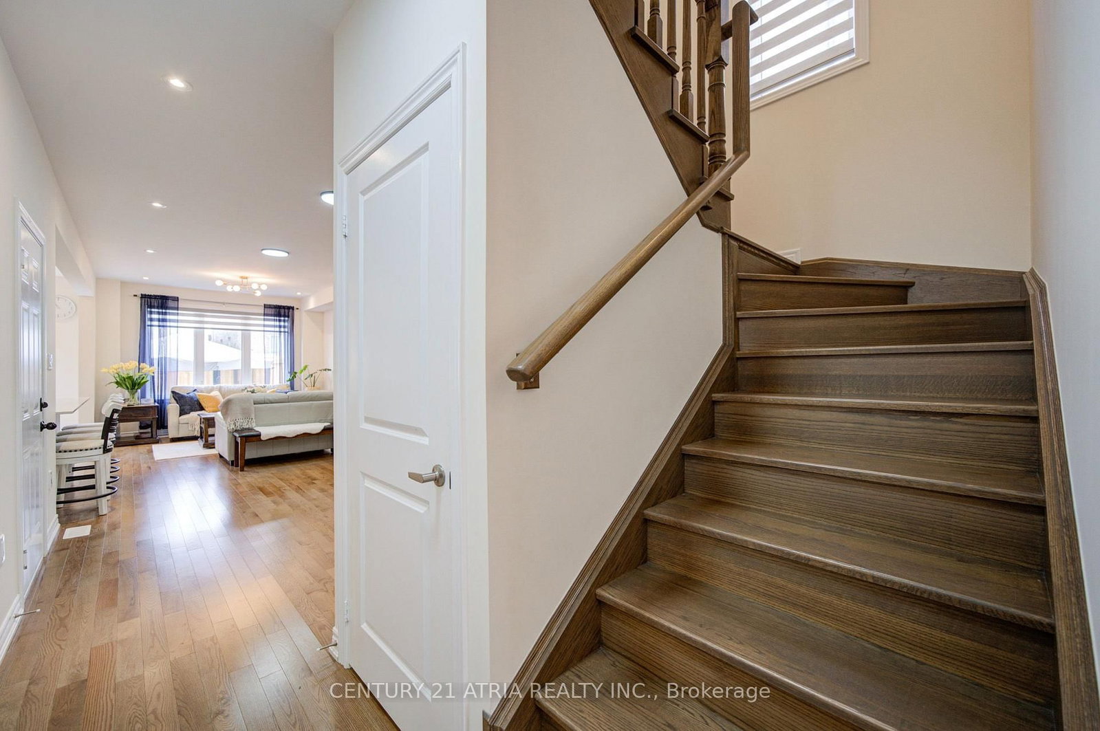 1304 Klondike Drive • Oshawa, ON photo 5