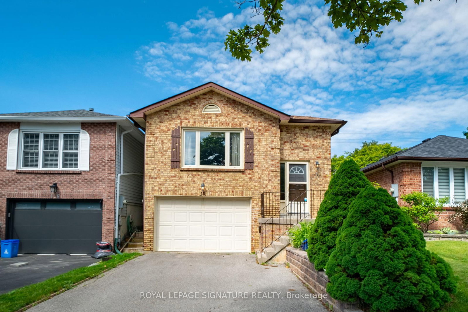 20 McFeeters Crescent • Clarington, ON photo 2