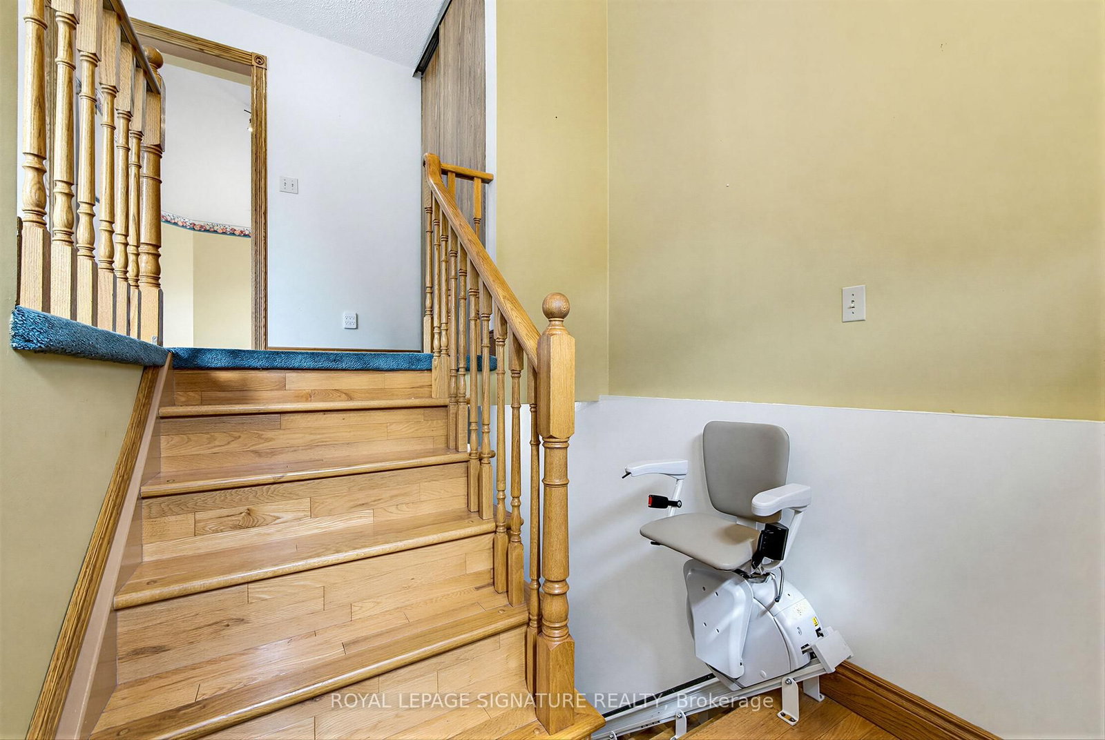20 McFeeters Crescent • Clarington, ON photo 3