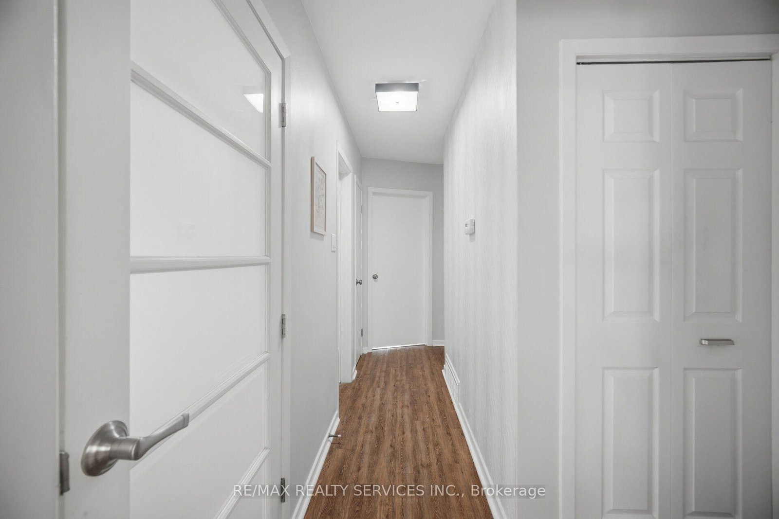 15 Shoreview Drive • Toronto, ON photo 19