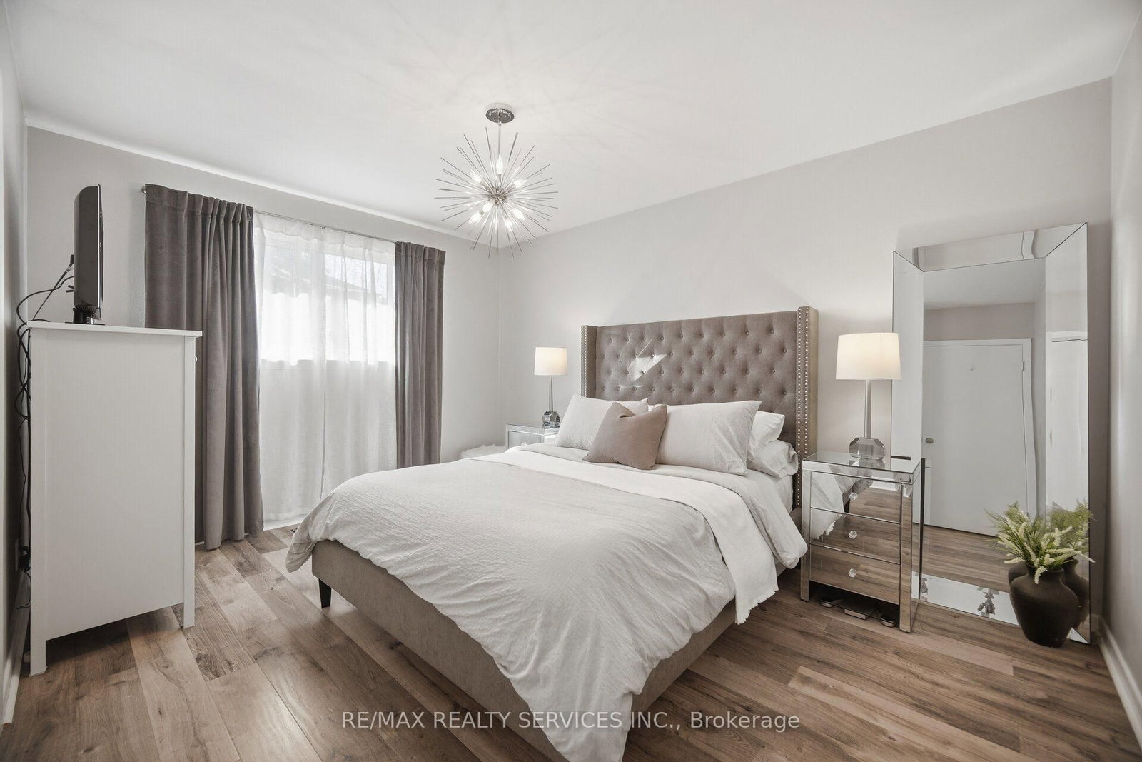15 Shoreview Drive • Toronto, ON photo 20
