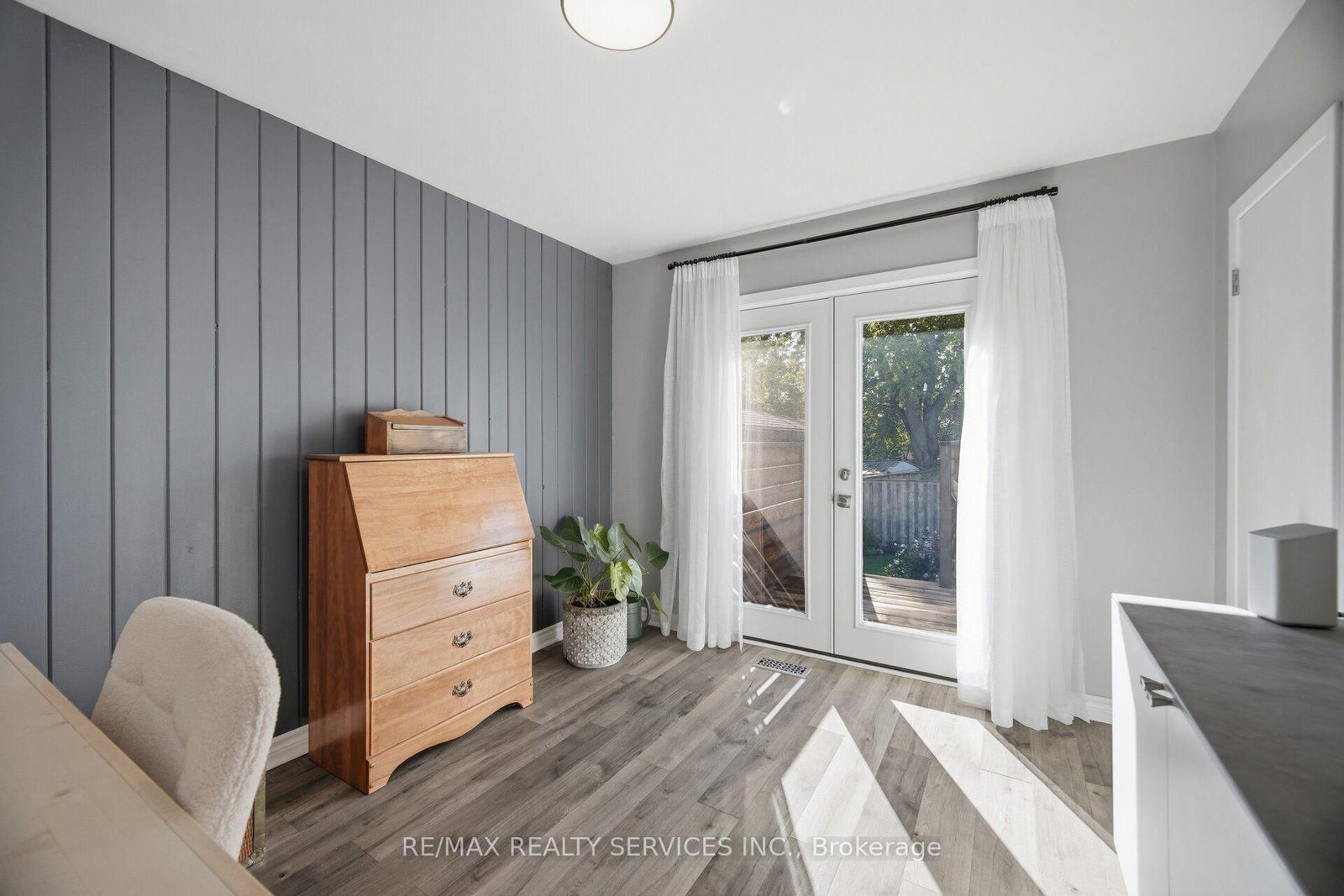 15 Shoreview Drive • Toronto, ON photo 23