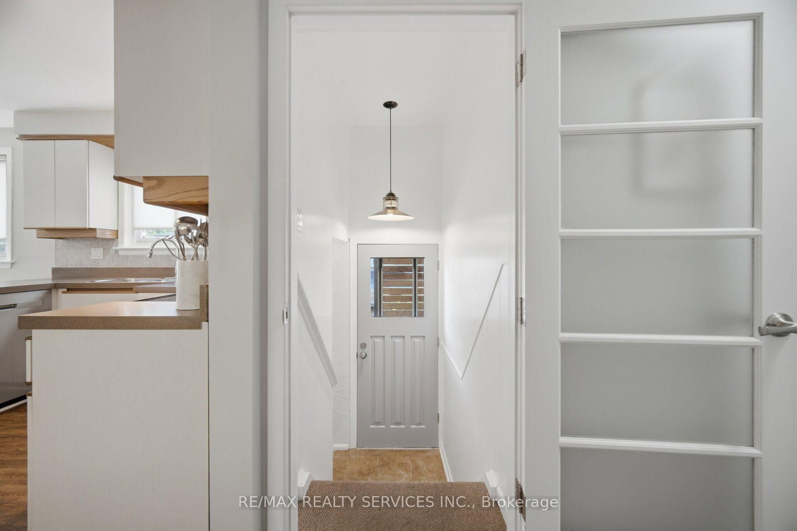 15 Shoreview Drive • Toronto, ON photo 25