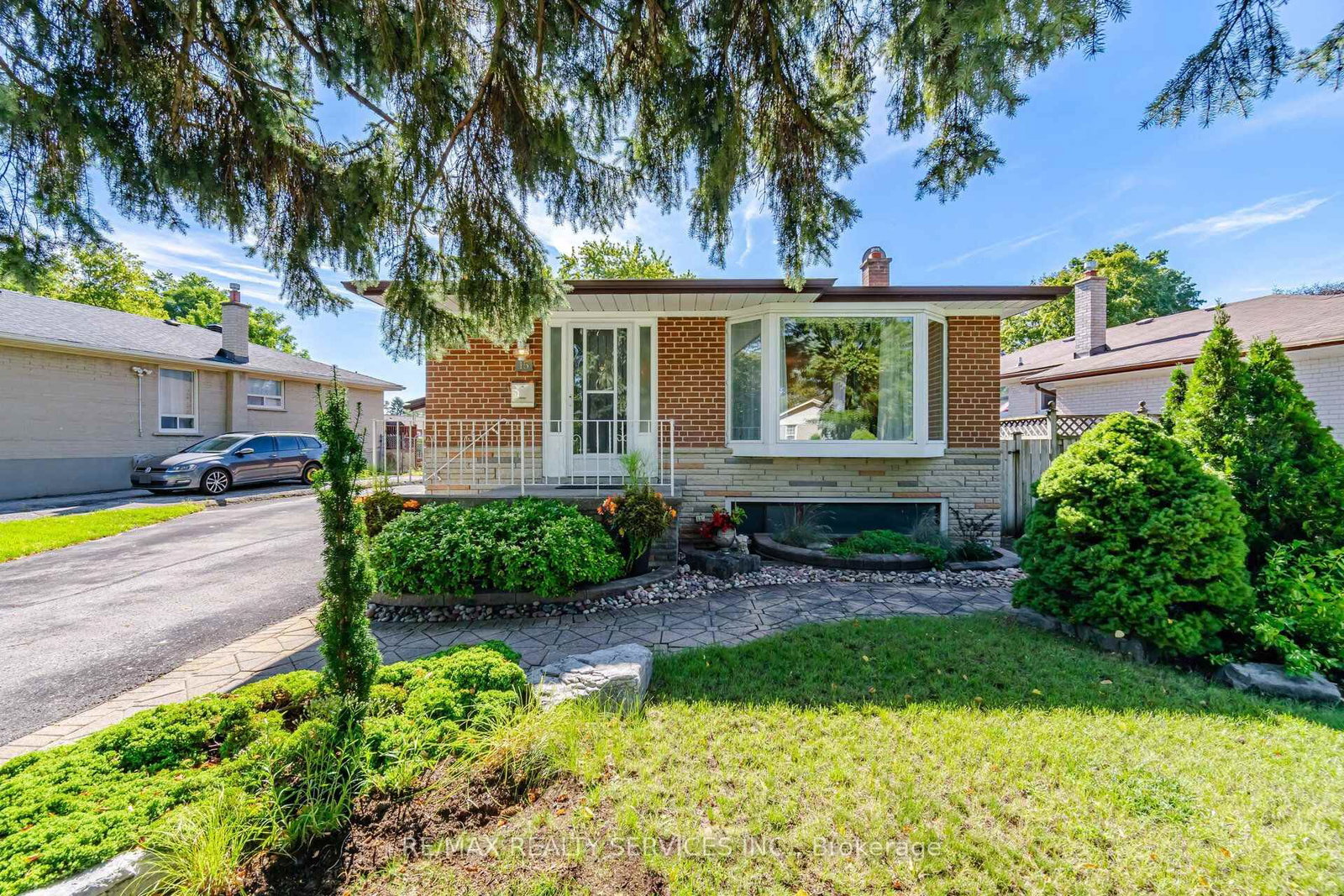 15 Shoreview Drive • Toronto, ON photo 3