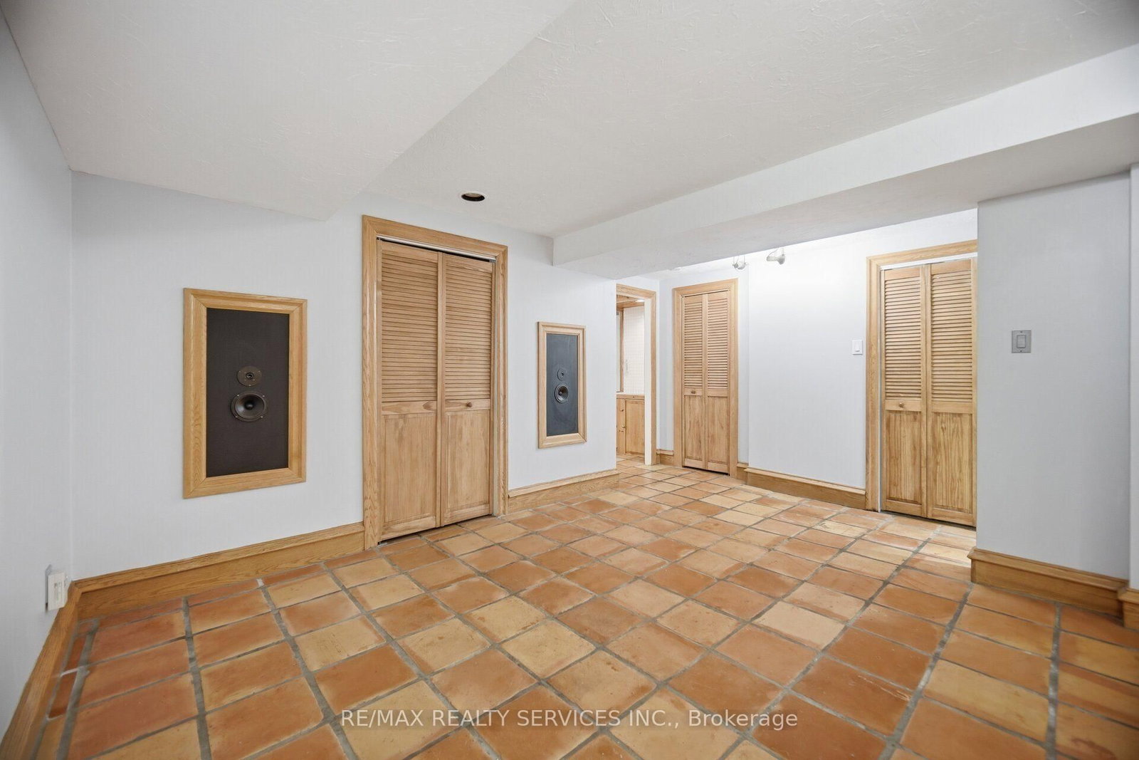 15 Shoreview Drive • Toronto, ON photo 31