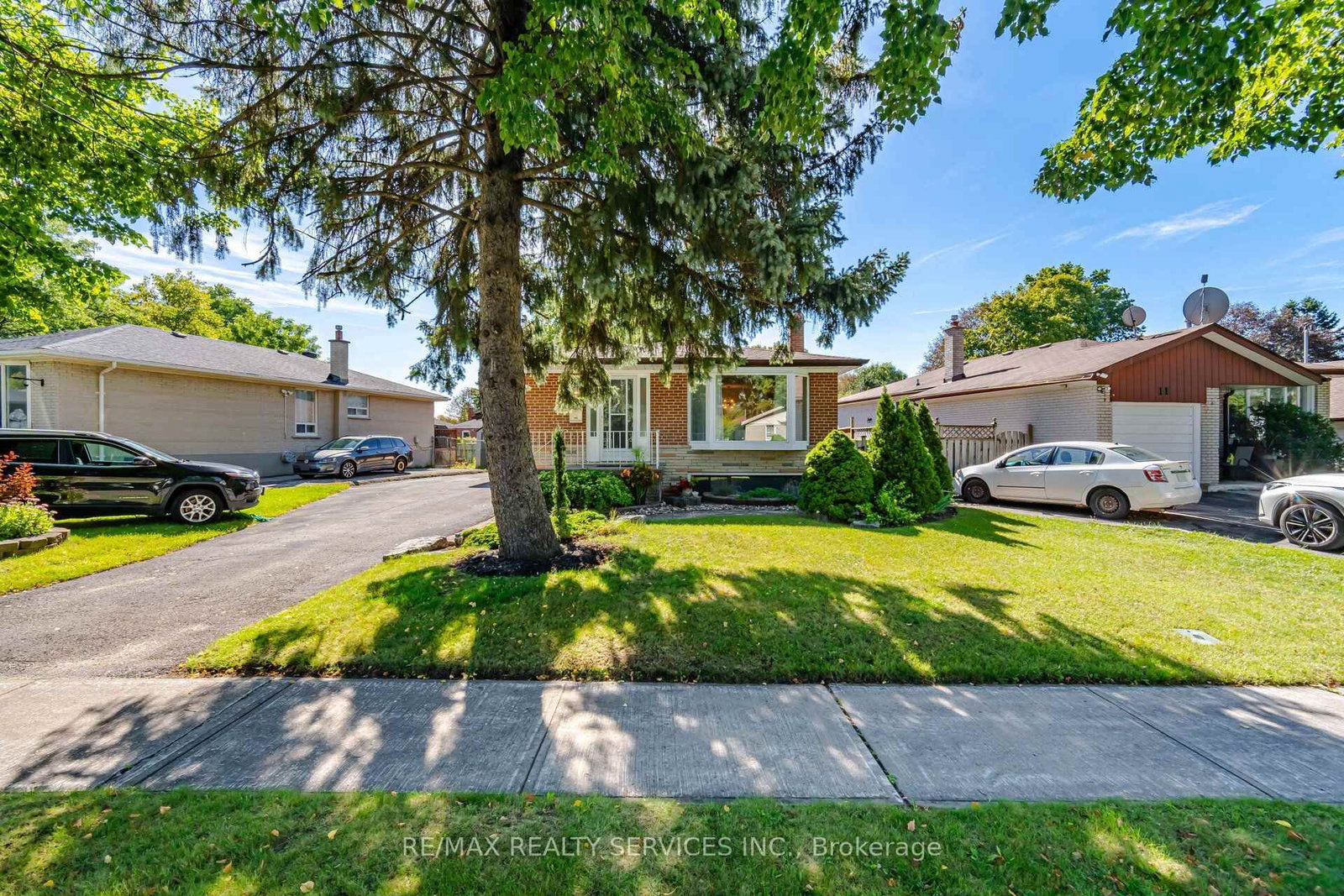 15 Shoreview Drive • Toronto, ON photo 4