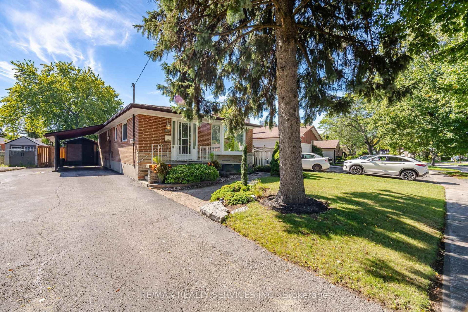 15 Shoreview Drive • Toronto, ON photo 6