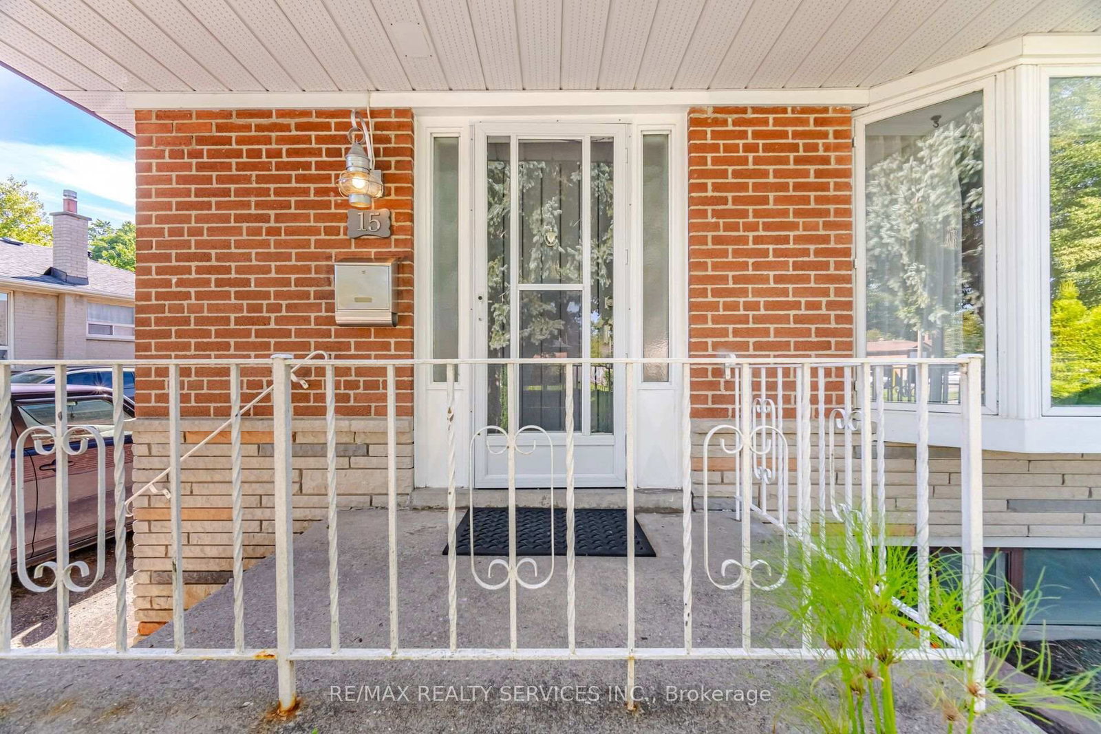 15 Shoreview Drive • Toronto, ON photo 7