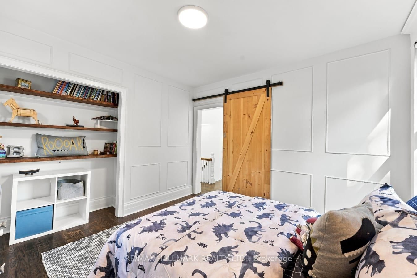 15 Redwood Avenue • Toronto, ON photo 17