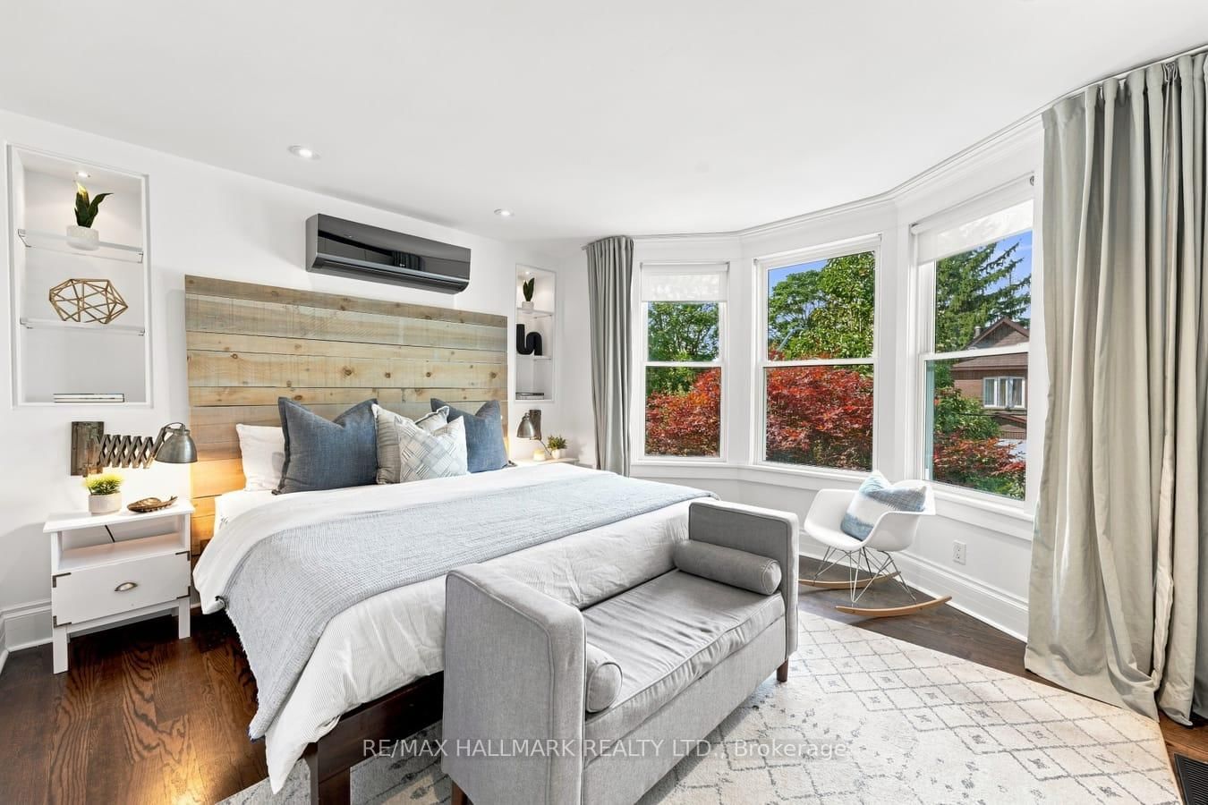 15 Redwood Avenue • Toronto, ON photo 20