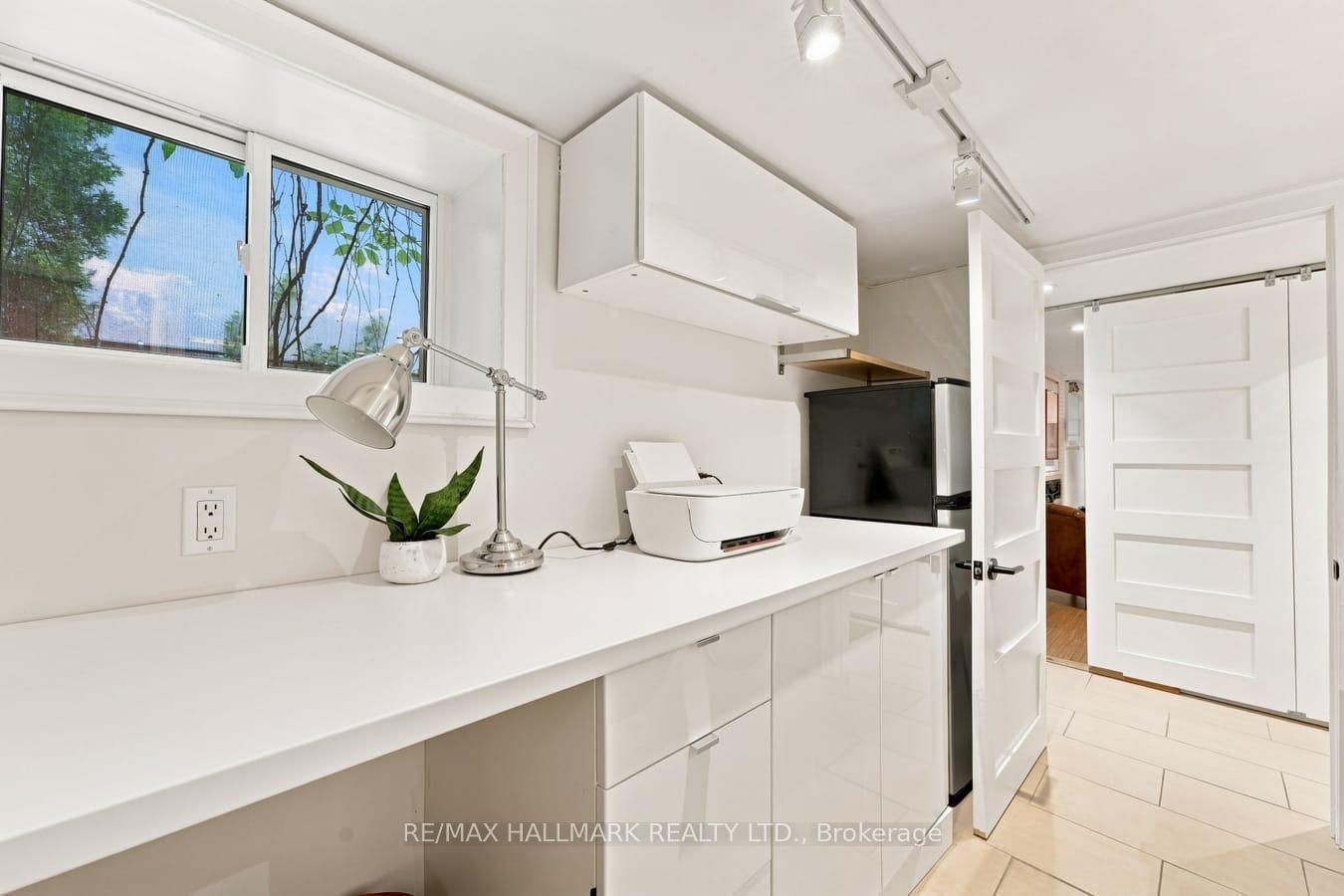 15 Redwood Avenue • Toronto, ON photo 25
